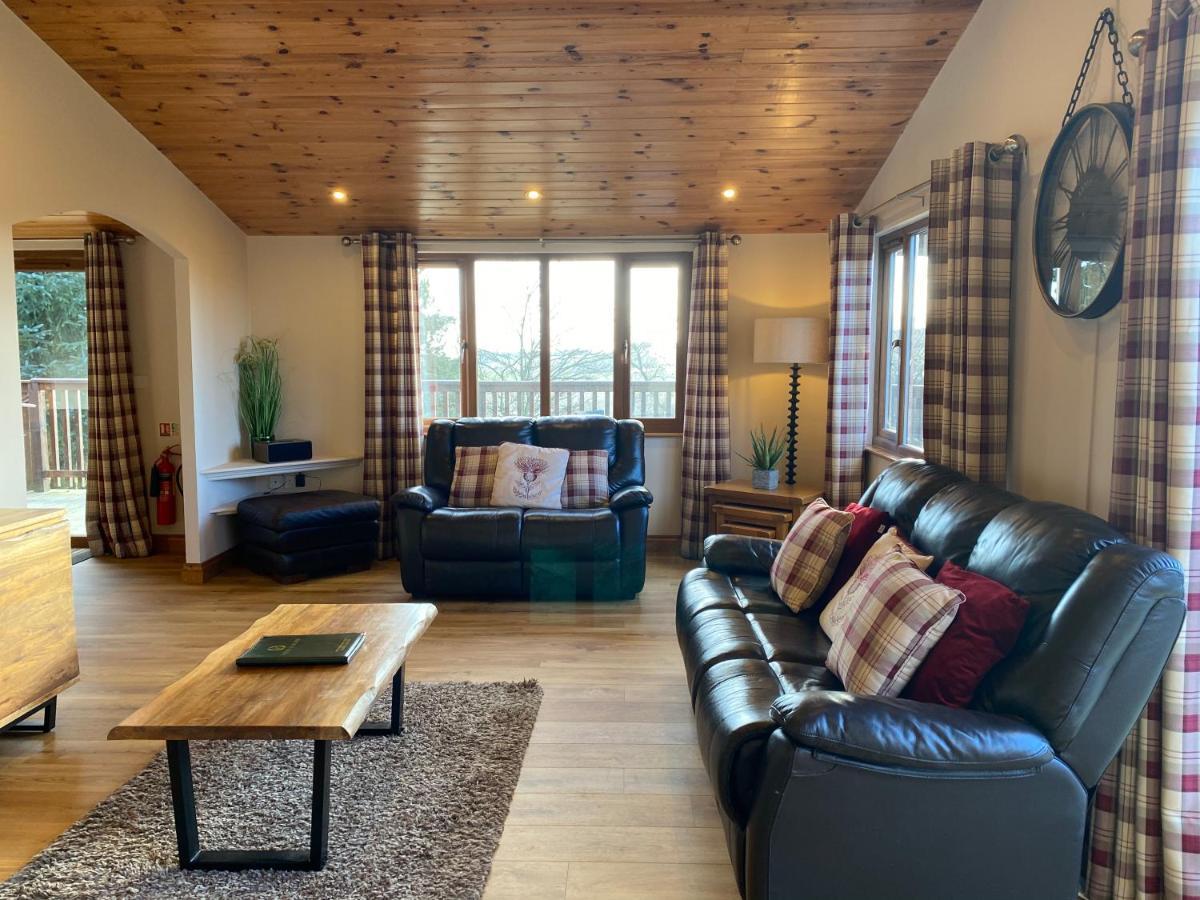 Kingfisher Lodge With Hot Tub Cupar Exterior photo